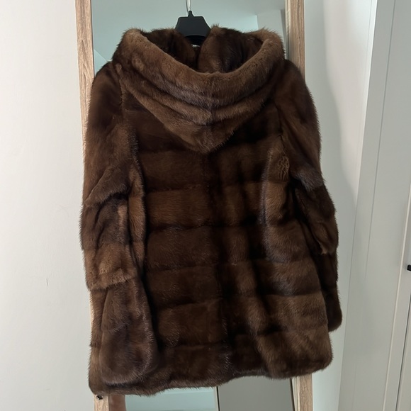 Mink short coat brown. Great condition size 44 - Picture 4 of 7